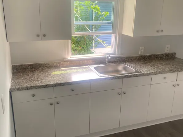 7600 Dunmanway, Baltimore, MD 21222