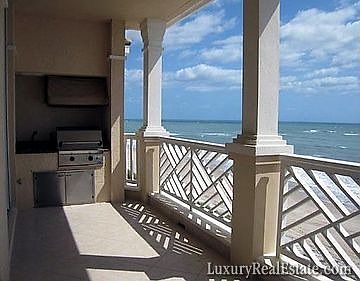 3rd image of 200 E Sea Colony Dr