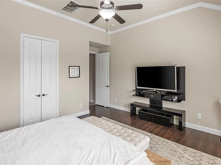 18002 Heartsong Dr — Photo 33