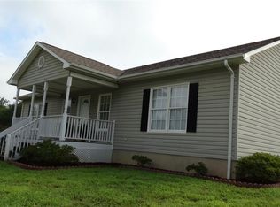 6530 Beech Tree Ct, Hickory, NC 28601