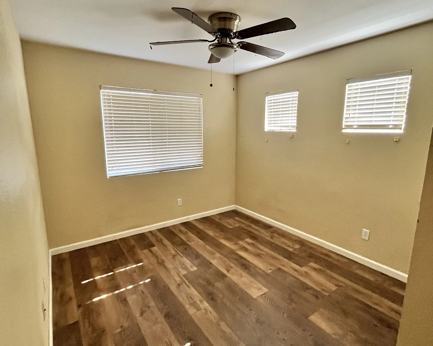 3 bed, 1223 sqft, $700 — Photo 2