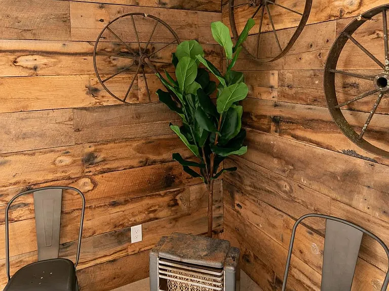 Building's Lounge