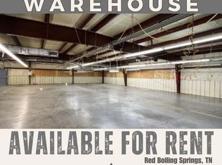 327 College St, Red Boiling Springs, TN 37150