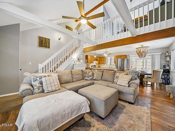 4th image of 144 Rose Ln