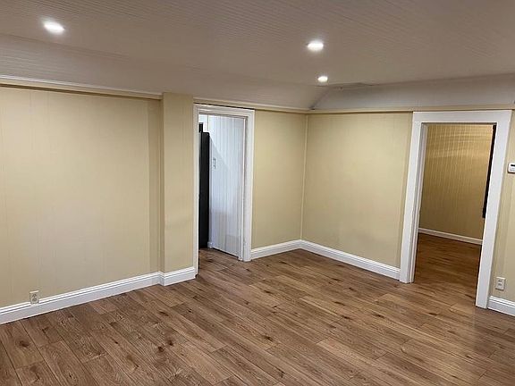 2nd image of 25 Berna Ave