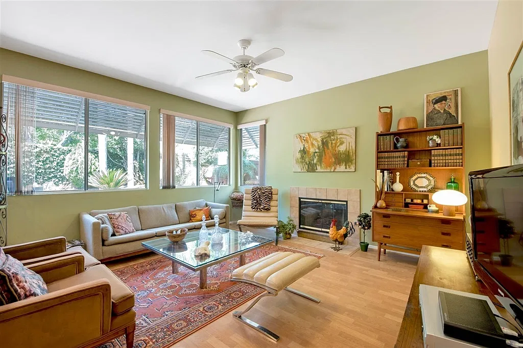 Beautiful 5Bd/3Ba Home With Air Conditioning and Large Yard! — Photo 4
