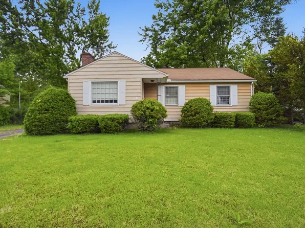 40 W Canton Cir, Springfield, MA 01104