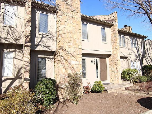 2nd image of 3415 Londonderry Ln
