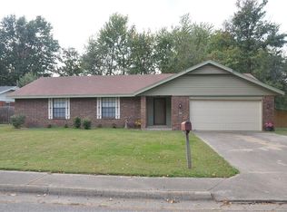 1504 Jean St, Springdale, AR 72762