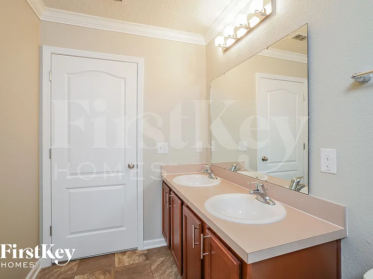 1958 Rock Springs Way — Photo 12