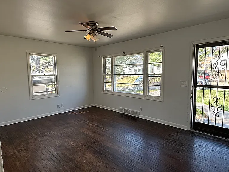 3941 Himebaugh Ave — Photo 2