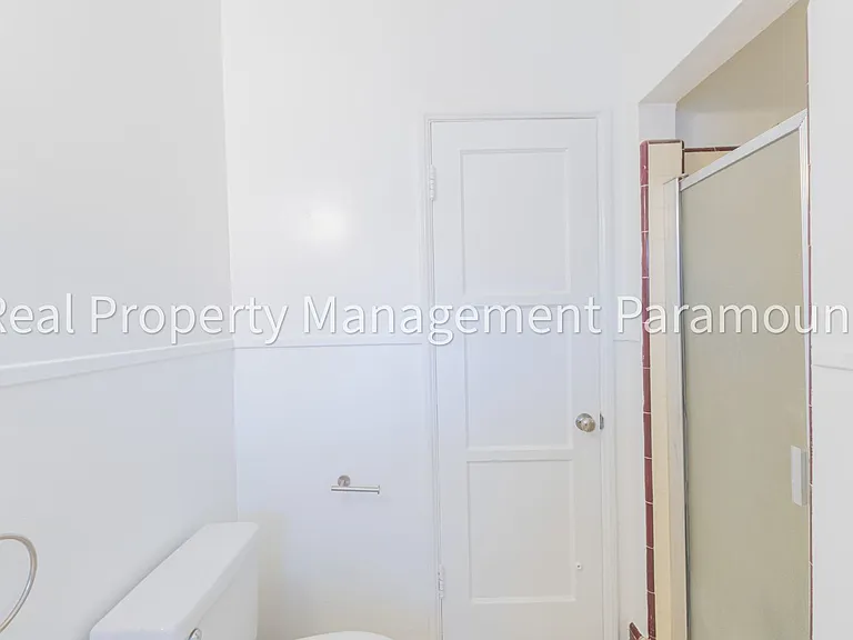 1460 S Orange Grove Ave — Photo 17