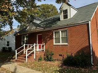 14 McDonald Rd, Hampton, VA 23669