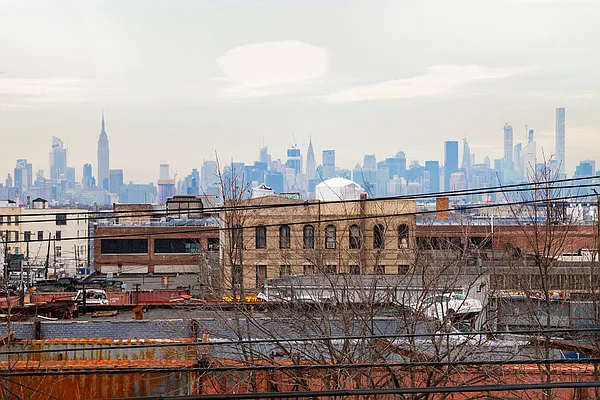 Rented by Brooklyn Group | media 21