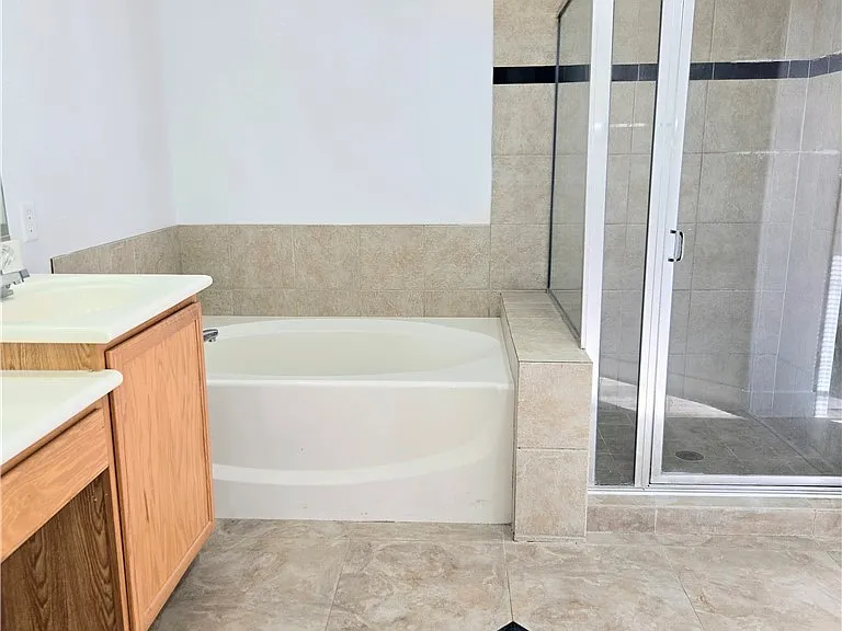 7858 Warwickshire Way — Photo 15