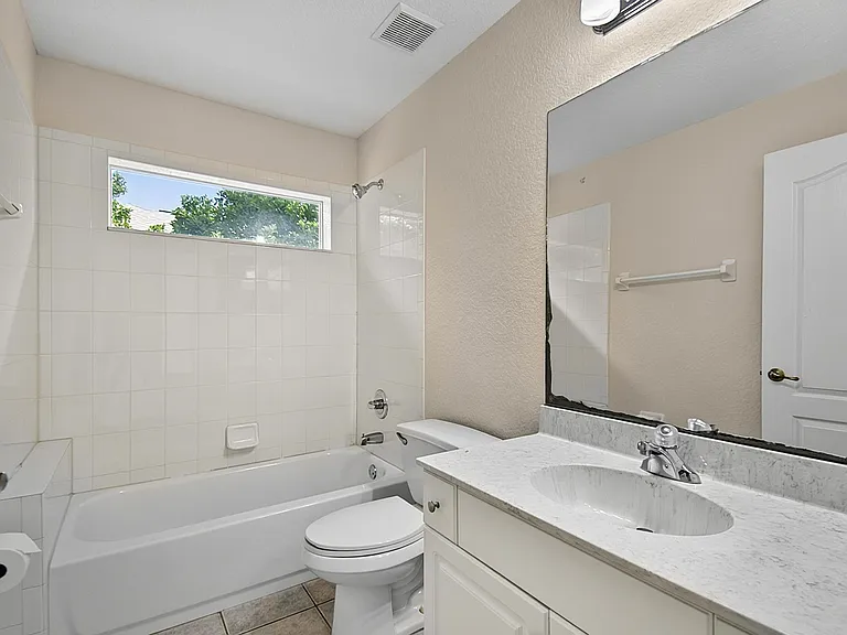 9 Lytton Ln — Photo 23