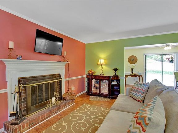 4th image of 2225 Buckingham Ct