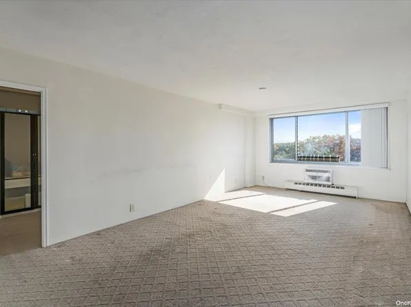 220-55 46th Ave #9N, Bayside, NY 11361