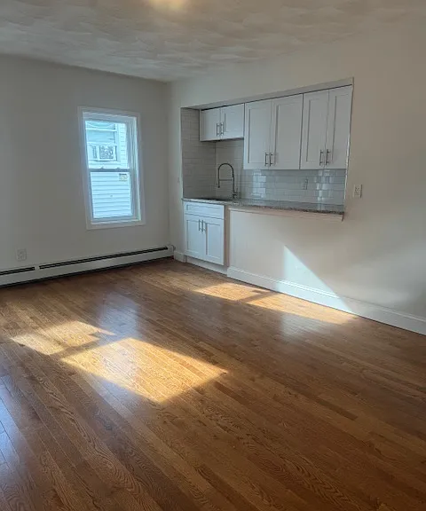416-418 Admiral St #3 — Photo 2