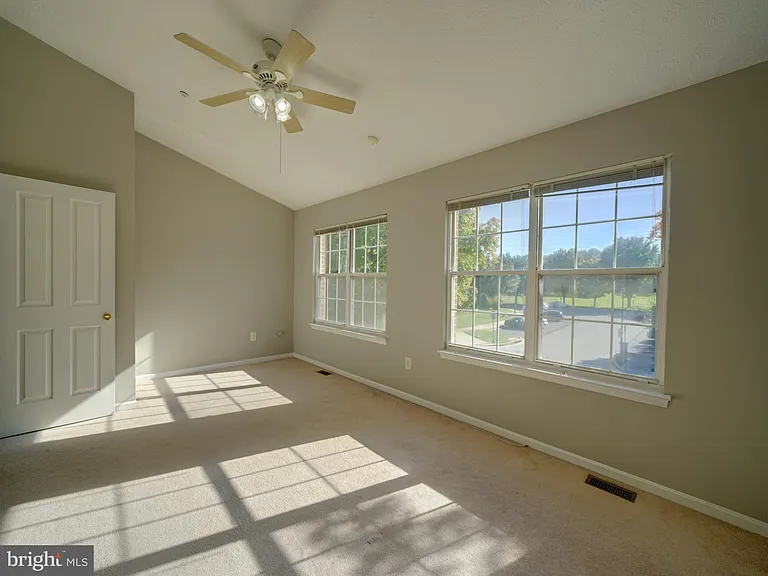 9314 Lawson Ln — Photo 25