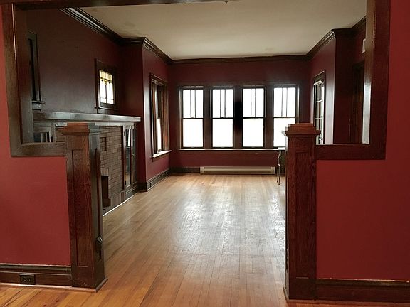 3rd image of 4518 N Christiana Ave