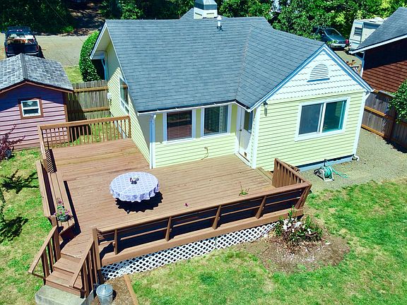 Aerial view of back deck