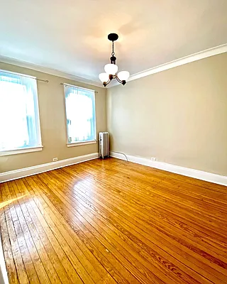 Rented by Amorelli Realty | media 8