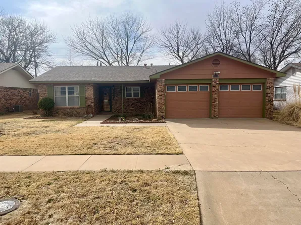 2009 Dallas St, Plainview, TX 79072