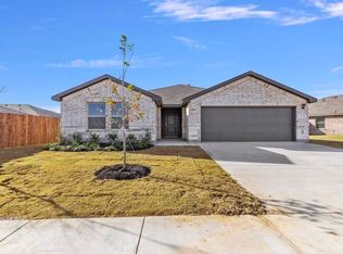 220 Asheville St, Azle, TX 76020