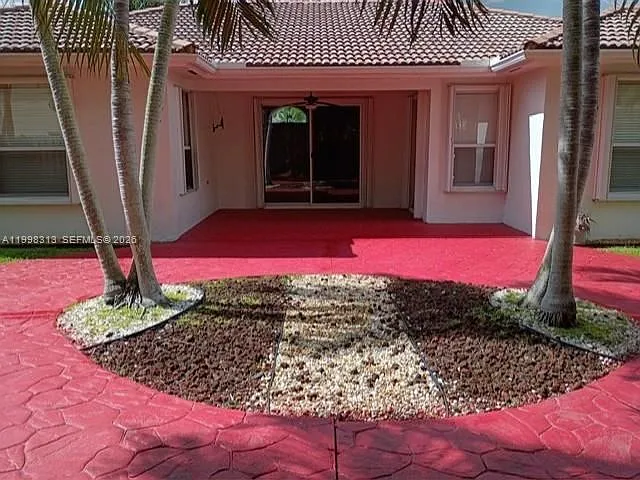 15761 SW 148th Ter — Photo 14