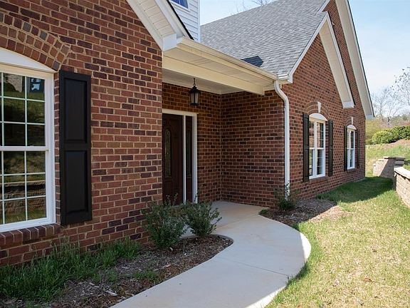 3rd image of 29 Fleming Way