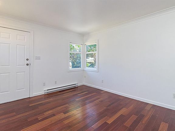 5th image of 881 Leslie Dr