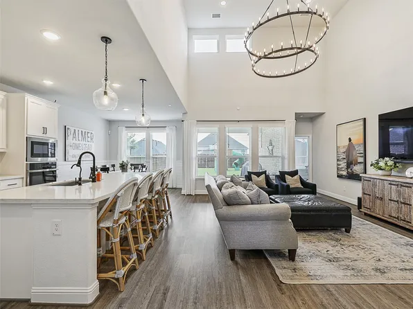 220 Glenwood Dr, Oak Point, TX 75068