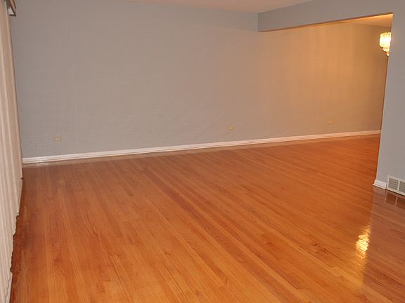 4th image of 7848 Churchill Ave