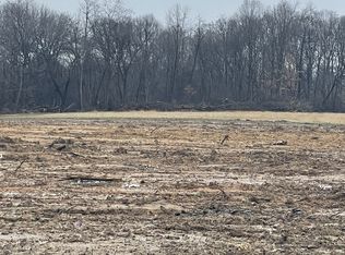 1057 Law Rd, Lafayette, TN 37083