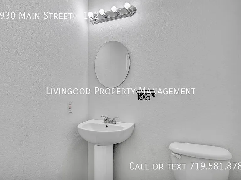 2930 Main St #102 — Photo 8