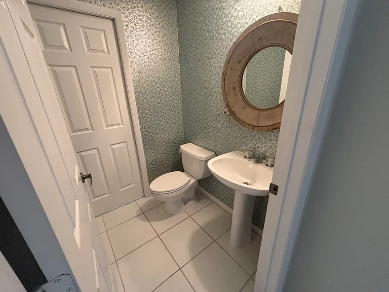 23426 Alzira Cir — Photo 9