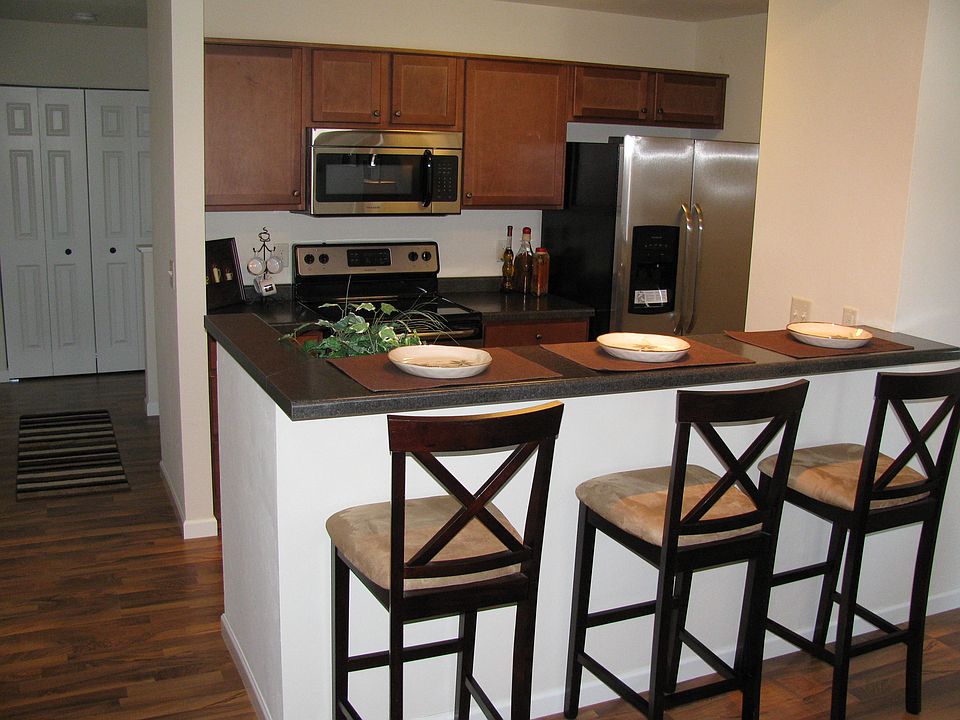 1st image of 1238 Meadowbrook Dr
