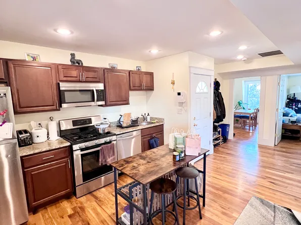 68-70 Moseley St #3, Dorchester, MA 02125