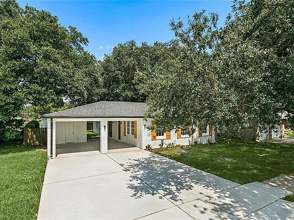 2nd image of 3555 Somerset Dr