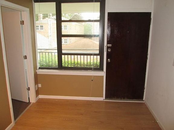 2nd image of 139 Ashland Ave APT 203