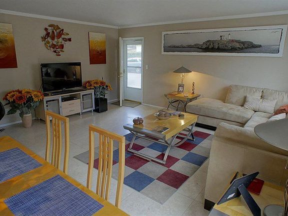 2nd image of 10856 Morrison St APT 1