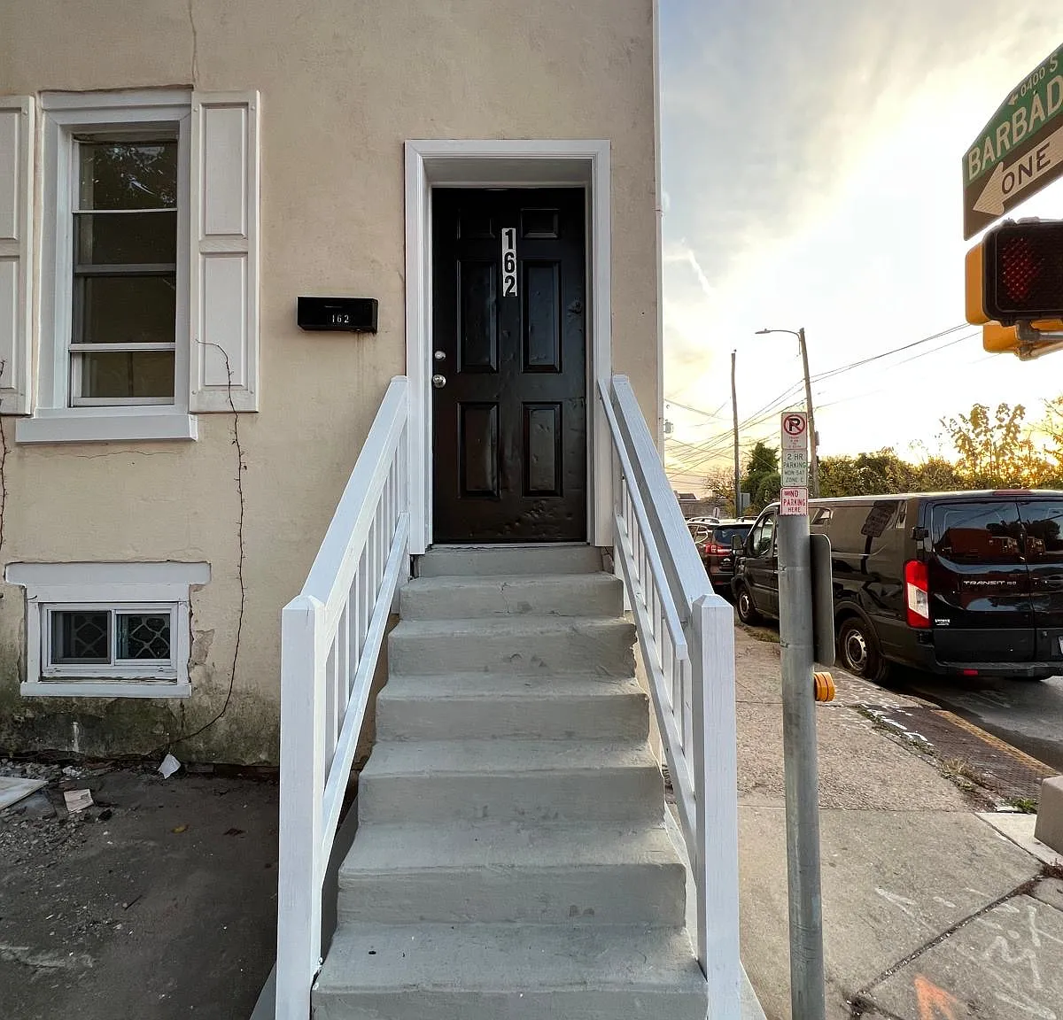3 bed, 1150 sqft, $2,200 — Photo 3