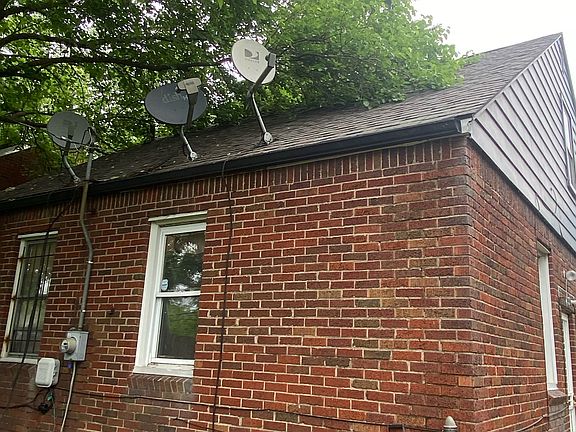 2nd image of 18445 Goulburn Ave