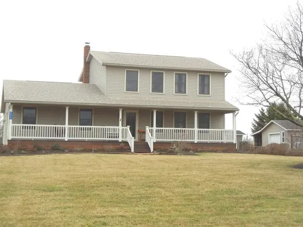 4675 Maplegrove Ave, Louisville, OH 44641