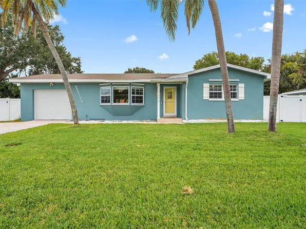 7690 91st St, Seminole, FL 33777