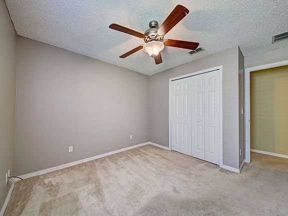 5th image of 1063 Bluegrass Dr