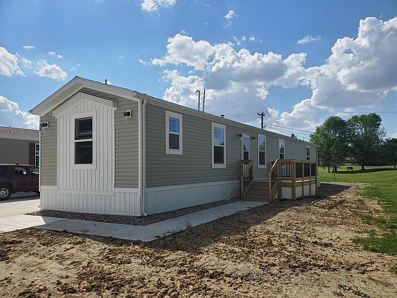 Exterior Image-1-Clayton Wakarusa Redbud Estates