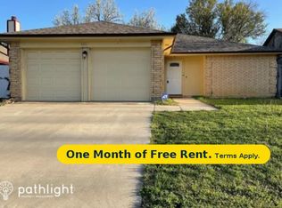 332 Valley Spring Dr, Arlington, TX 76018