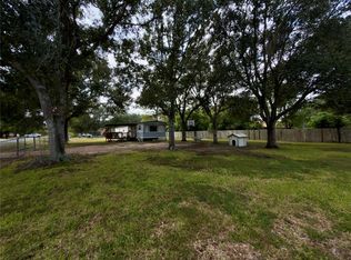128 Julius St, El Campo, TX 77437